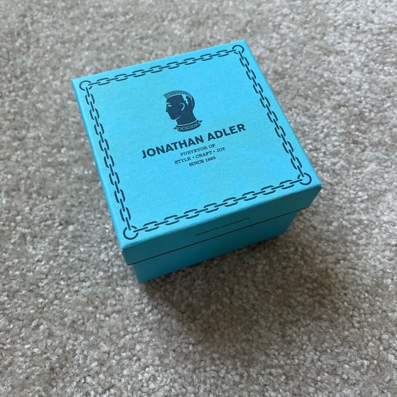 Jonathan Adler White Ceramic Mohawk Punk Christmas Ornament Brand New in Box NWT - Picture 3 of 6